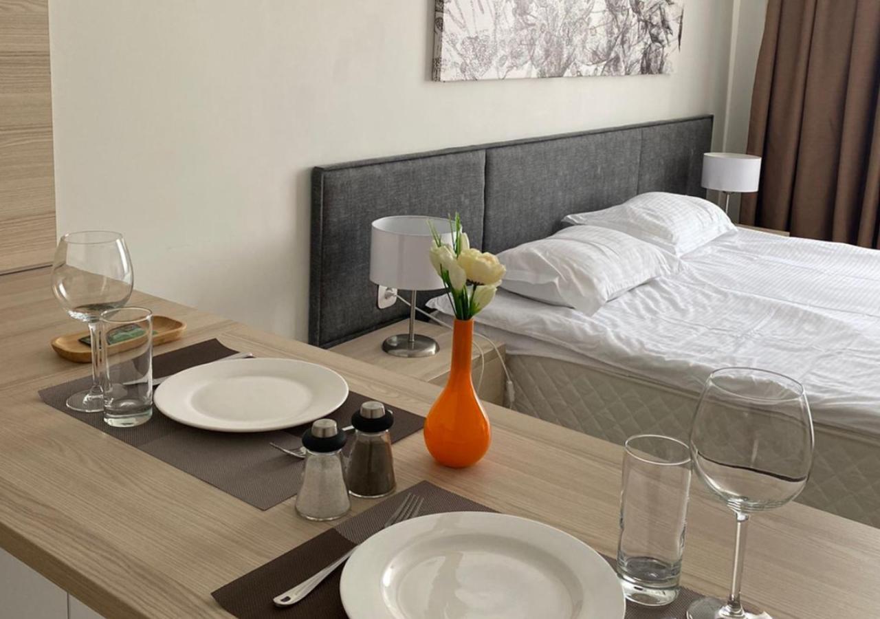 Ye,s Apartment *