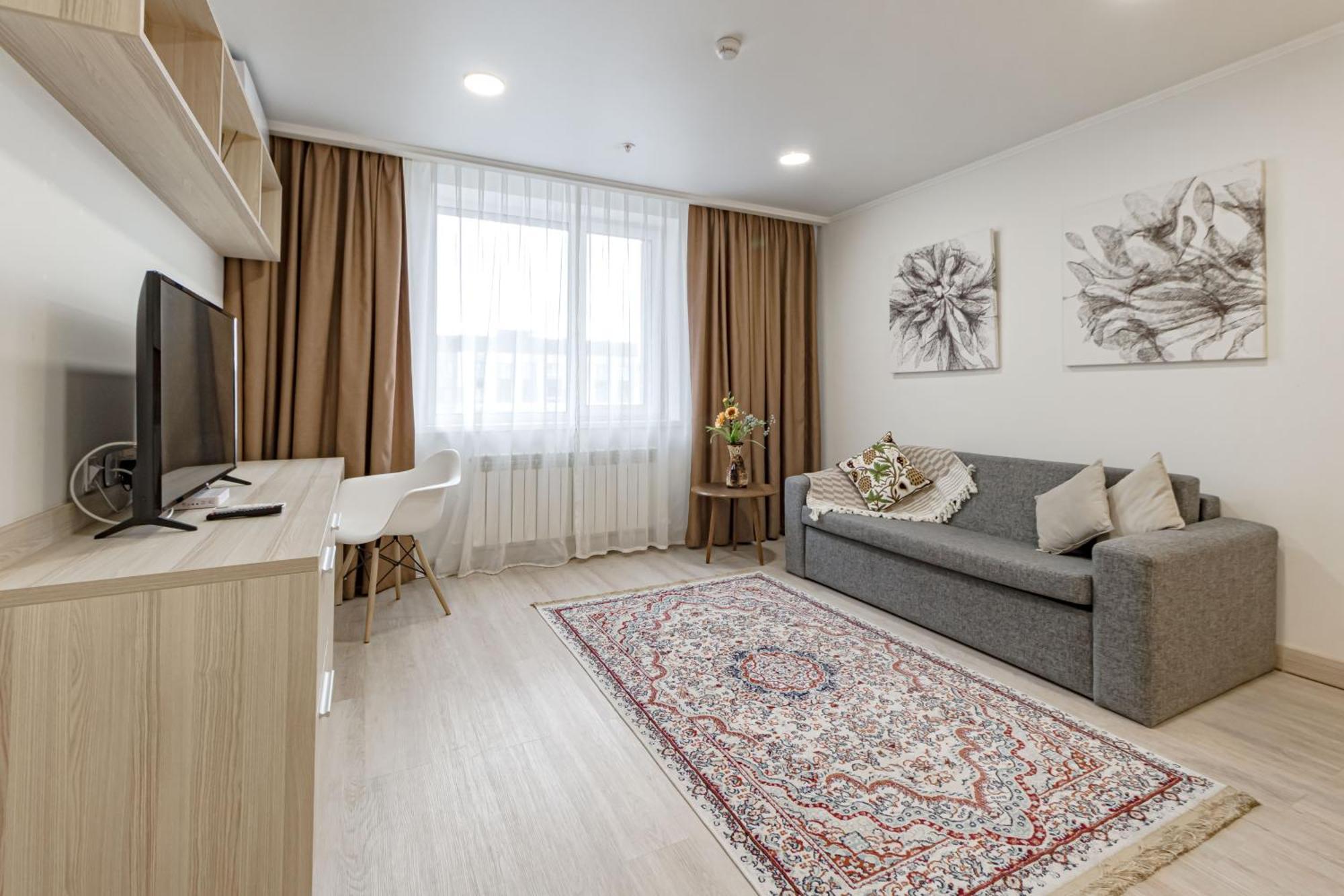 Apartment Ye,s *